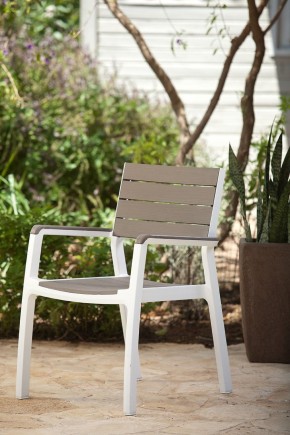 Стул c подлокотниками Гармония (Harmony armchair) белый-капучино в Пойковском - poikovskii.mebel24.online | фото 1